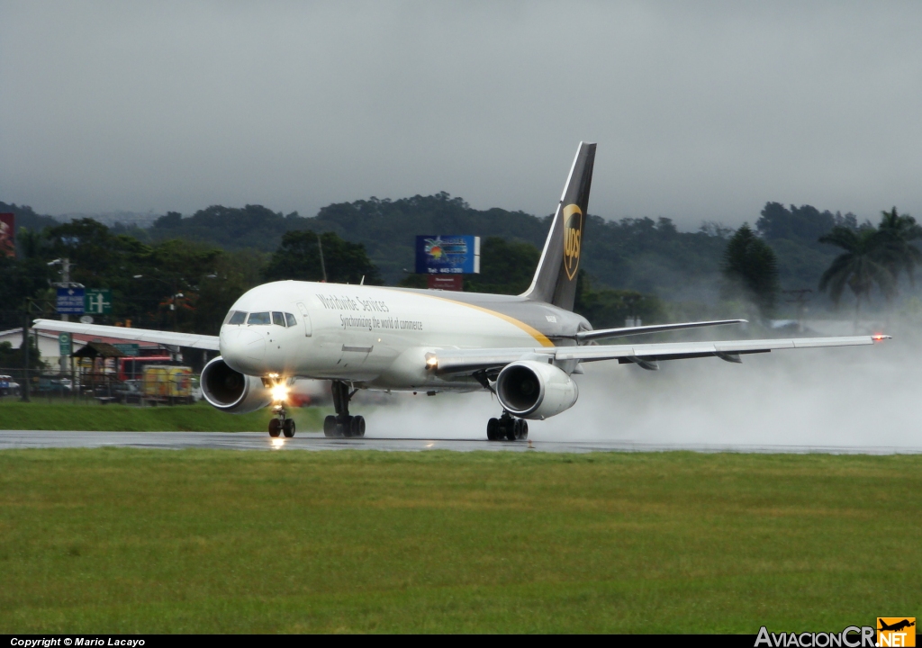 N465UP - Boeing 757-24APF - UPS - United Parcel Service