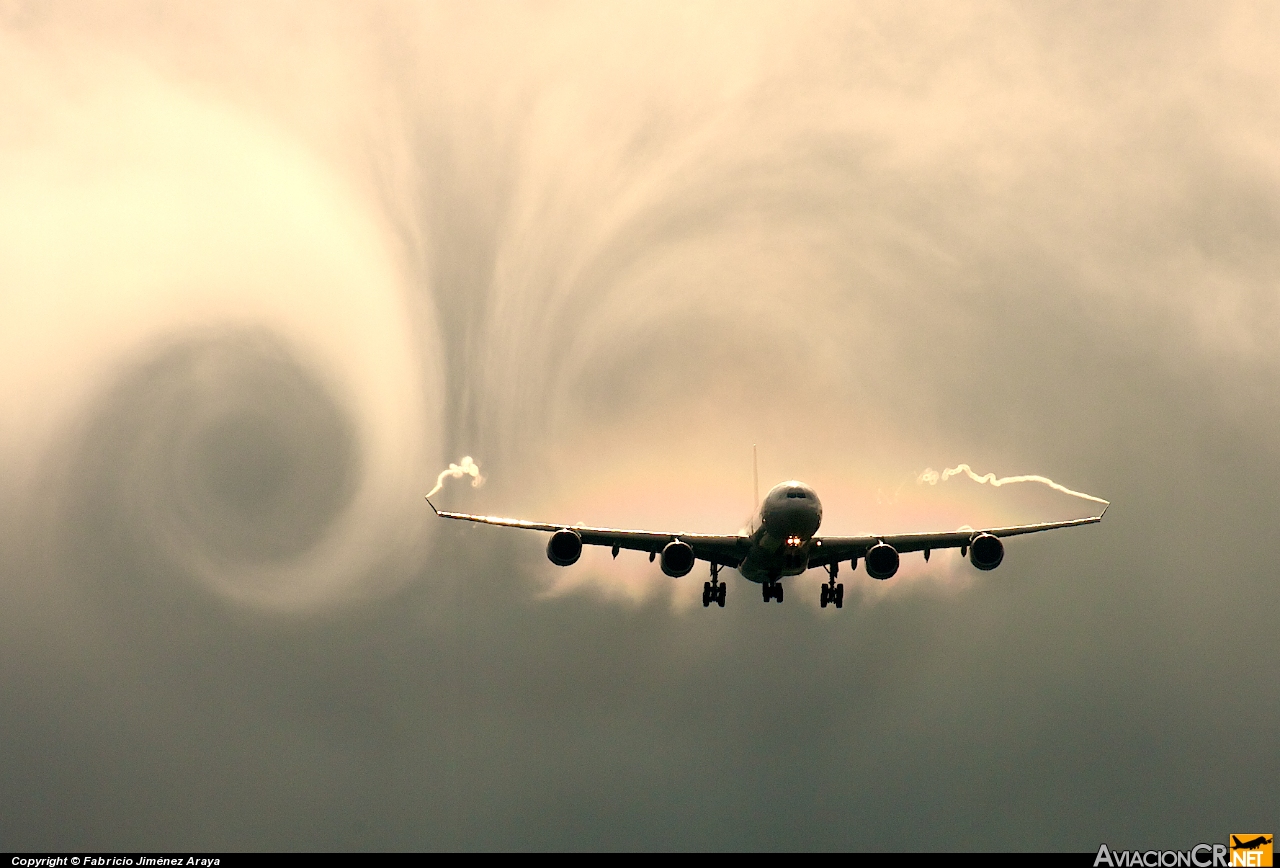 EC-JNQ - Airbus A340-642 - Iberia