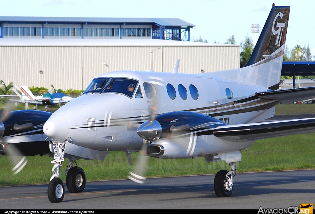 N825TL - Beechcraft C90GTI King Air - Privado