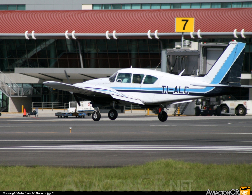 TI-ALC - Piper PA-23-250 - Alfa Romeo Taxi Aéreo