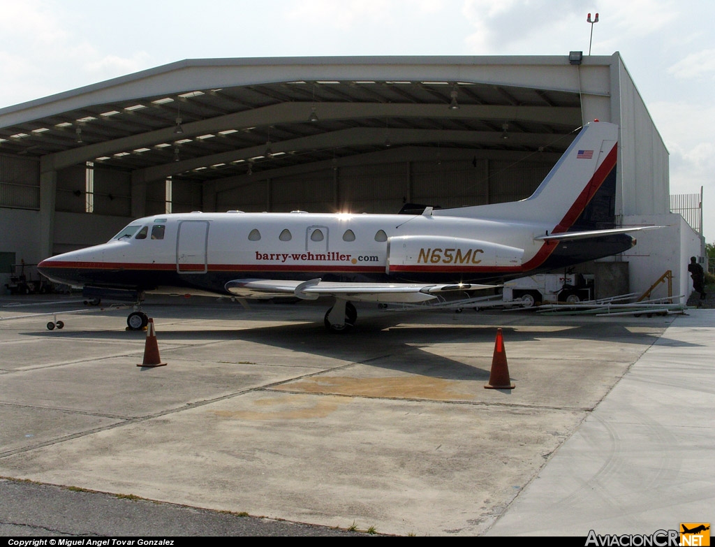 N65MC - Rockwell NA-265-65 Sabre - Privado