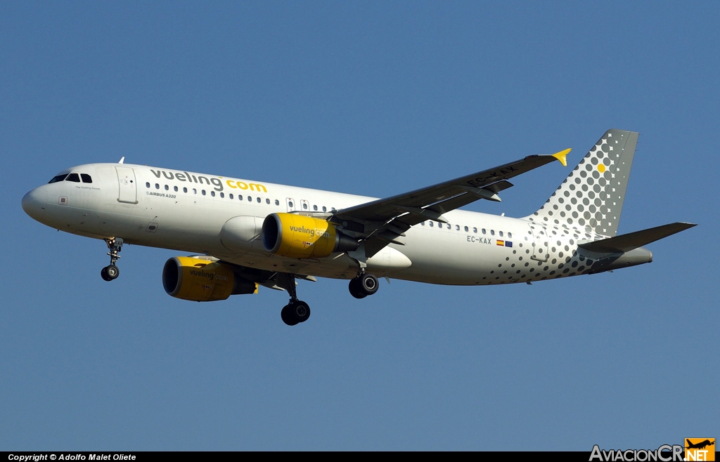 EC-KAX - Airbus A320-214 - Vueling