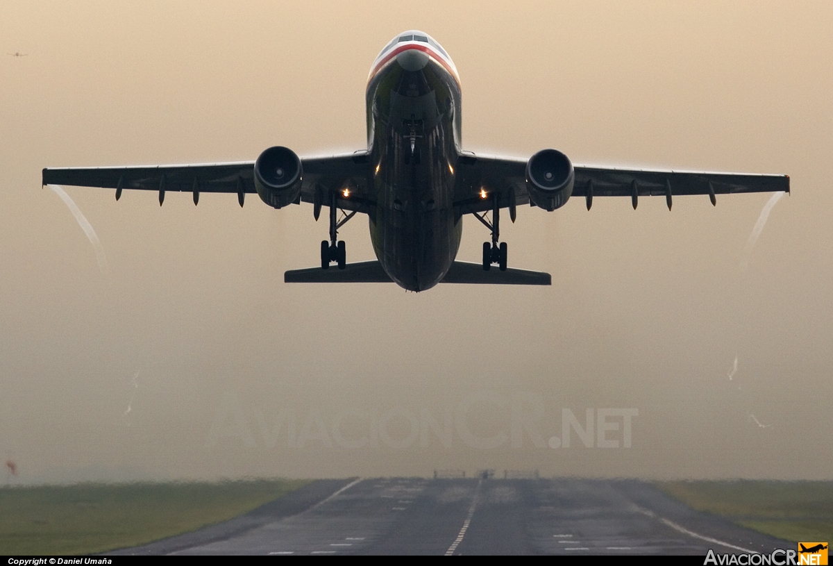 N91050 - Airbus A300B4-605R - American Airlines