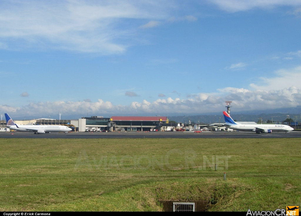 N385DN - Boeing 737-832 - Delta Air Lines