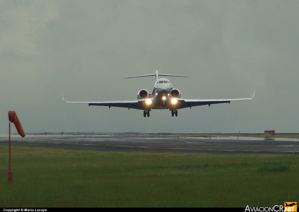 N917R - Bombardier BD-700-1A10 Global Express - Privado