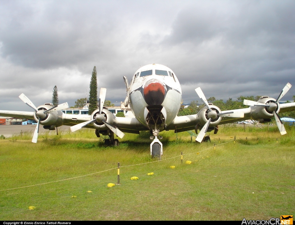  - Douglas DC-6 - Desconocida