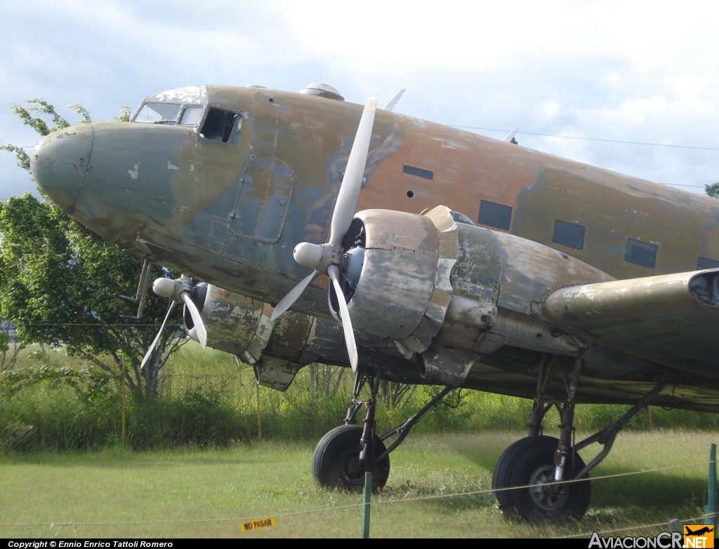 FAH-306 - Douglas C-47A Skytrain - Fuerza Aerea Hondureña