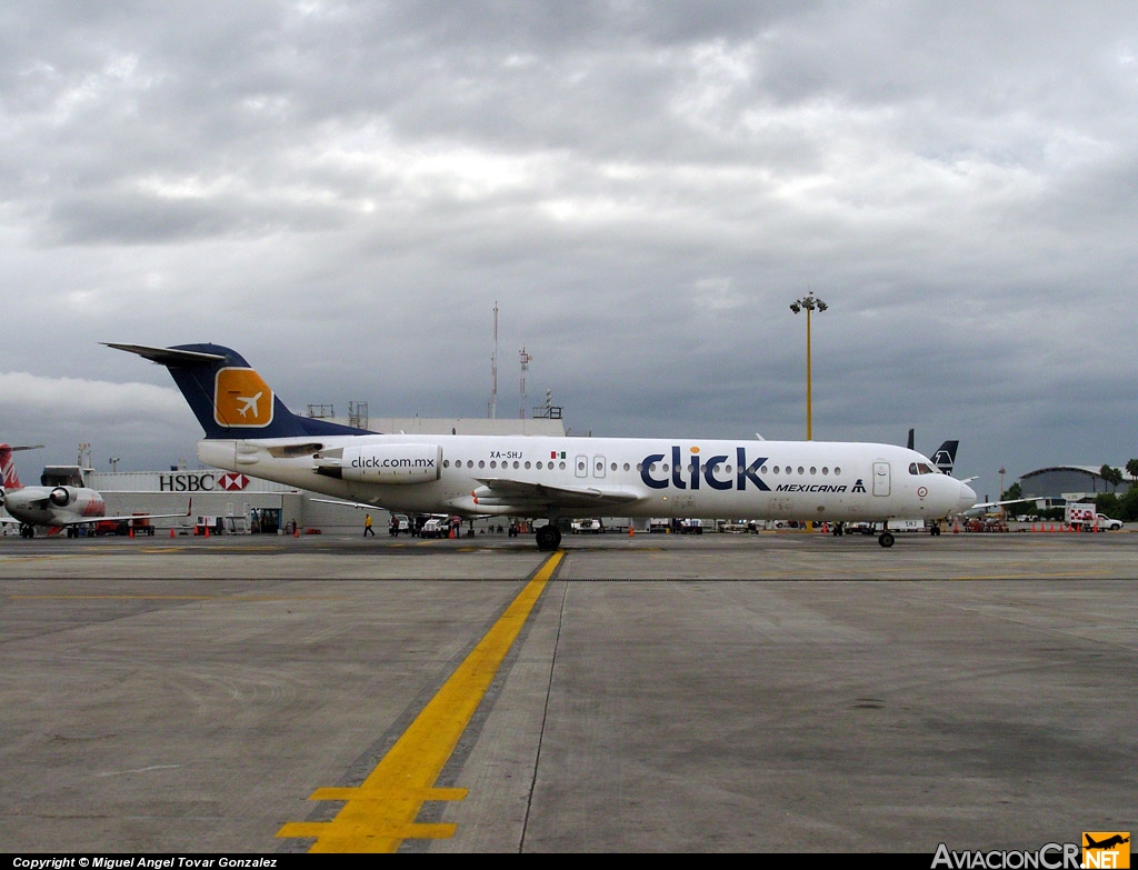 XA-SHJ - Fokker 100 - Click mexicana