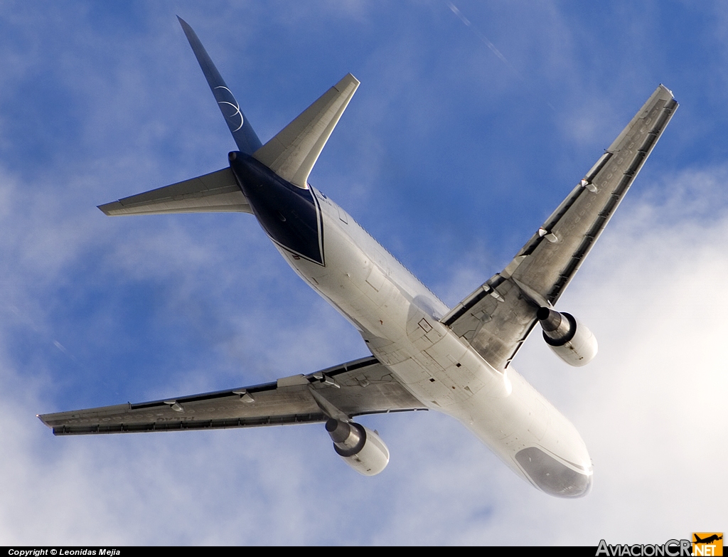 I-LLAG - Boeing 767-330/ER - Blue Panorama Airlines