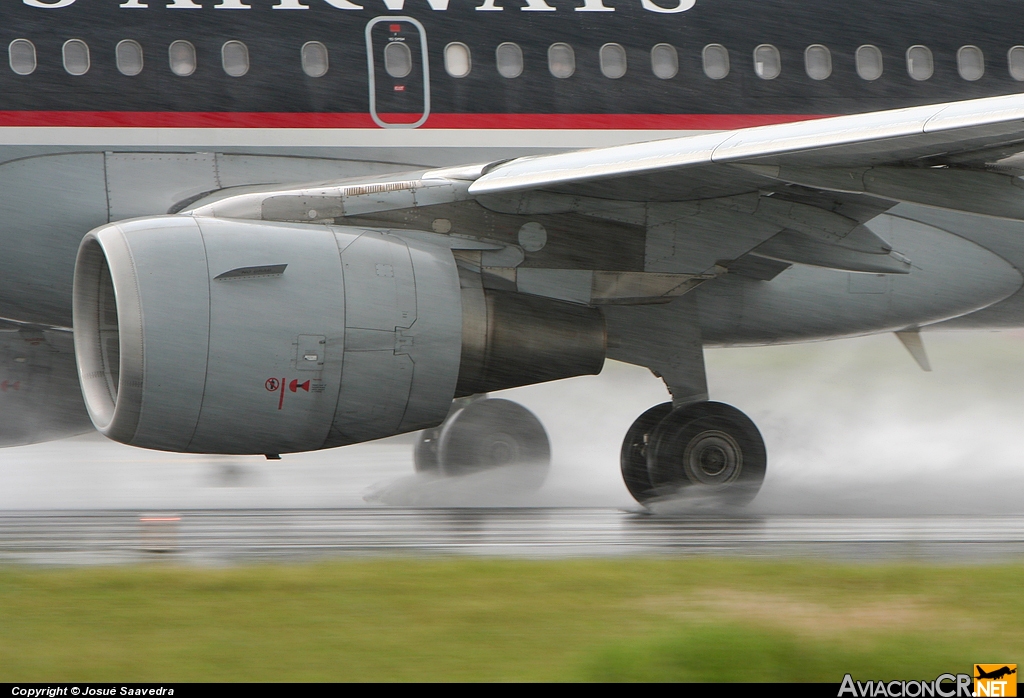 N760US - Airbus A319-112 - US Airways