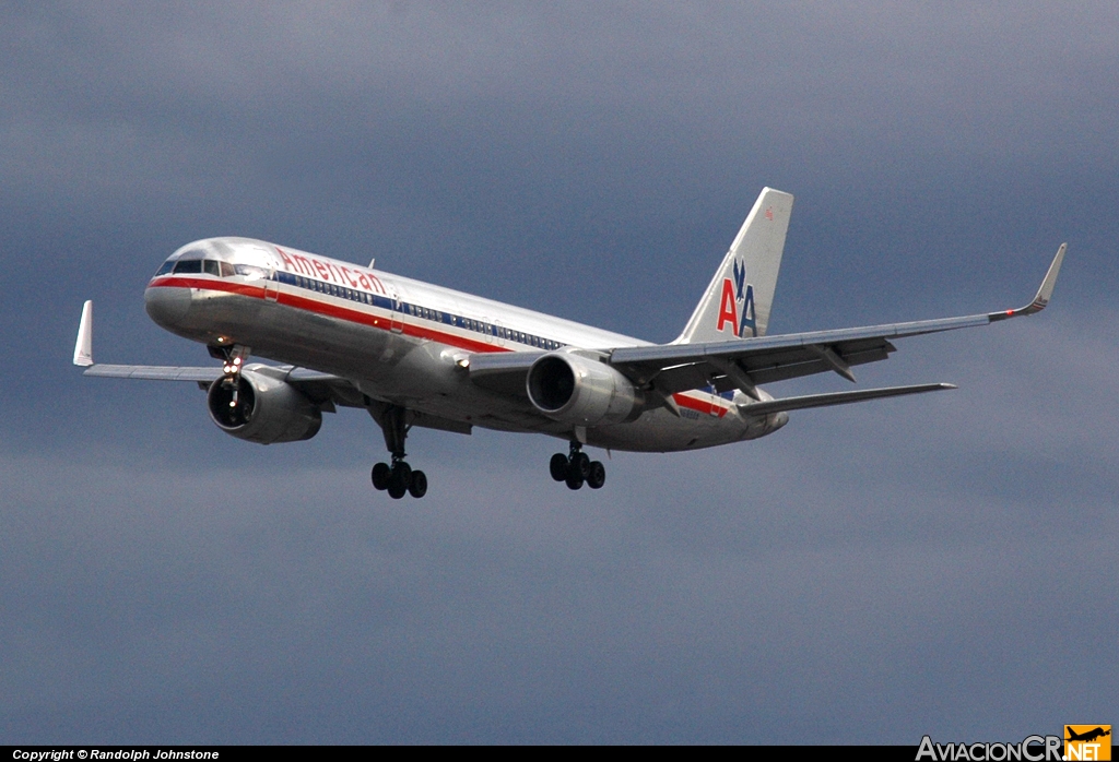 N689AA - Boeing 757-223 - American Airlines