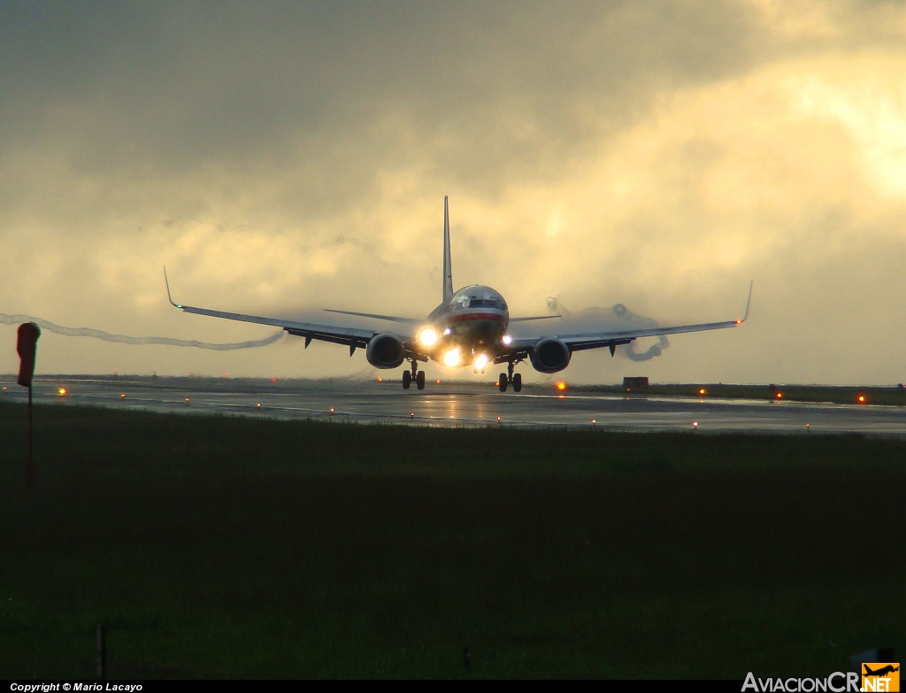 N913AN - Boeing 737-823 - American Airlines