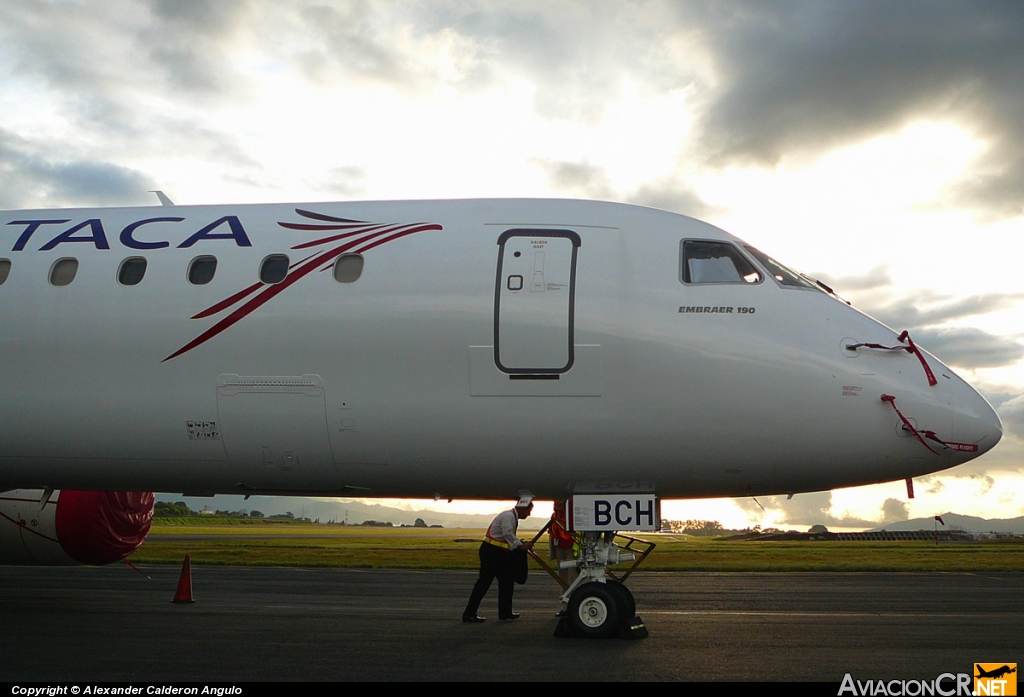 TI-BCH - Embraer 190-100IGW - TACA