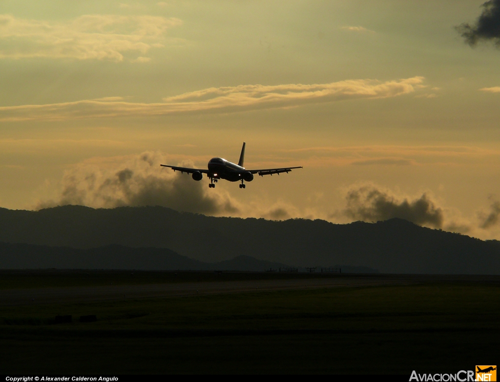  - Airbus A300B4-605R - American Airlines