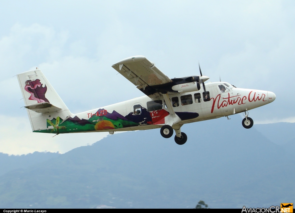 TI-AZD - De Havilland Canada DHC-6-300 Twin Otter - Nature Air