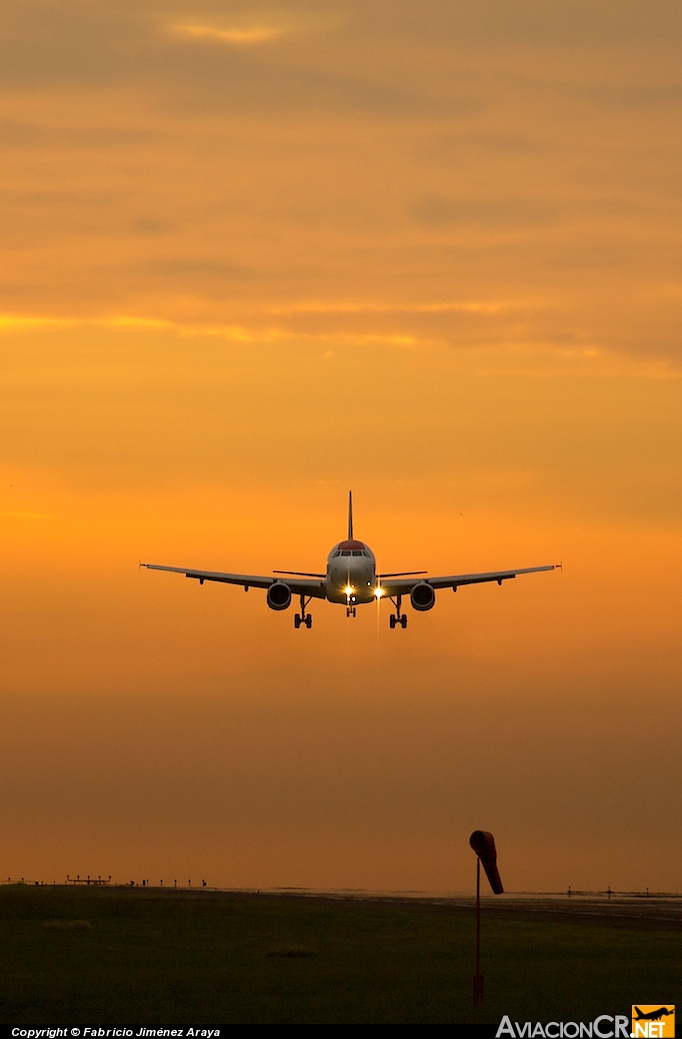 N498TA - Airbus A320-233 - TACA