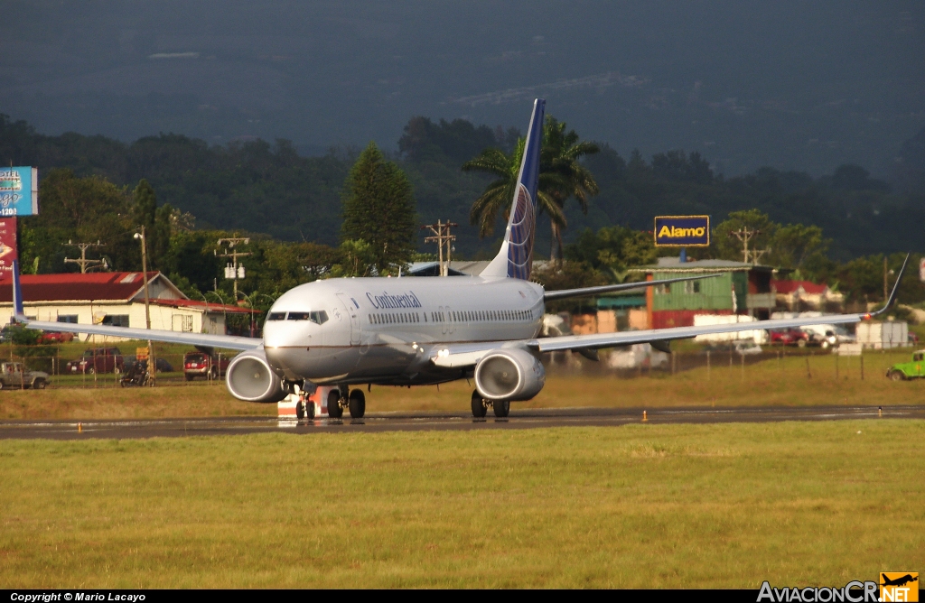 N76508 - Boeing 737-824 - United Airlines