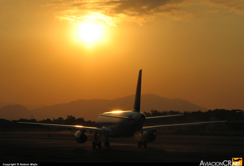 N499TA - Airbus A320-233 - TACA