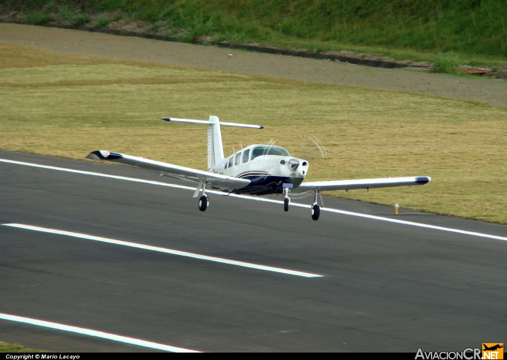 TI-AMT - Piper PA-32RT-300 Lance II - Privado