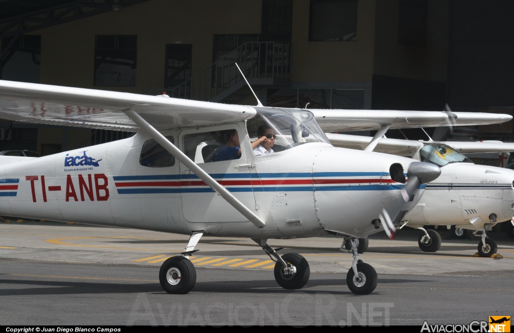 TI-ANB - Cessna 172B Skyhawk - Privado