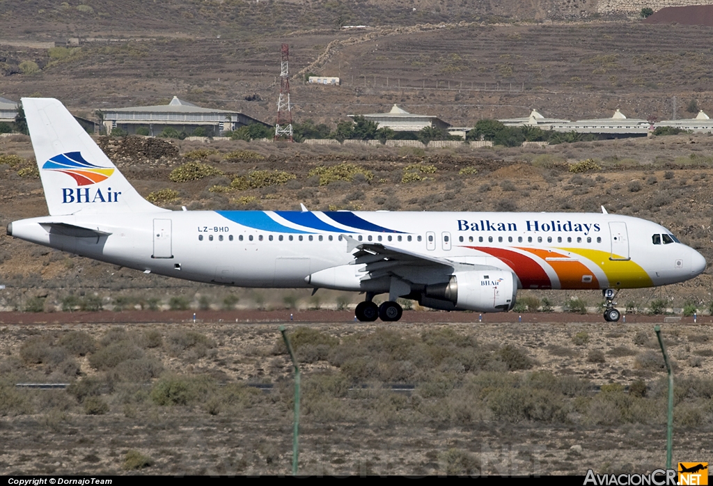 LZ-BHD - Airbus A320-211 - Balkan Holidays