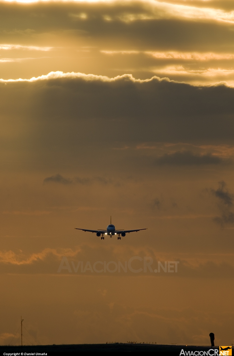 N498TA - Airbus A320-233 - TACA