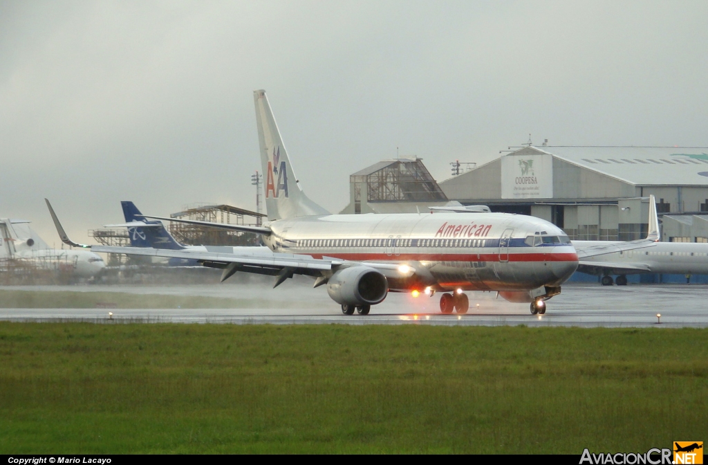 N913AN - Boeing 737-823 - American Airlines