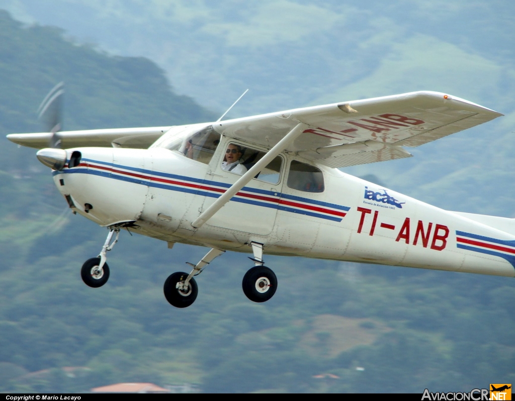 TI-ANB - Cessna 172B Skyhawk - Privado