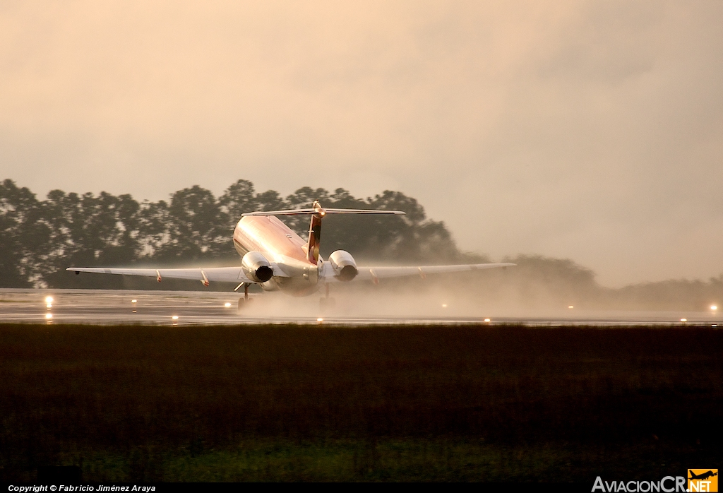 HK-4451 - Fokker 70/100 - Avianca Colombia