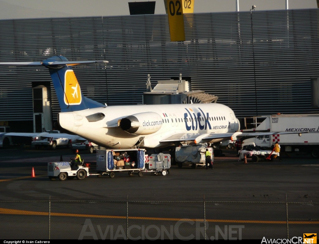 XA-TKP - Fokker 100 - Click de Mexicana