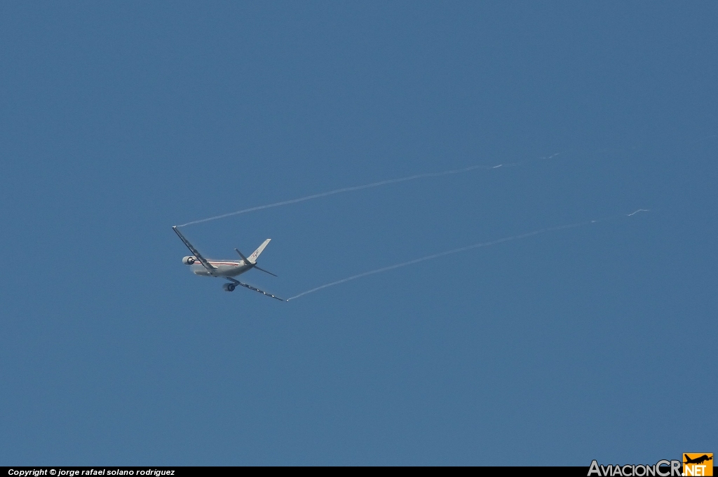 N8067A - Airbus A300B4-605R - American Airlines