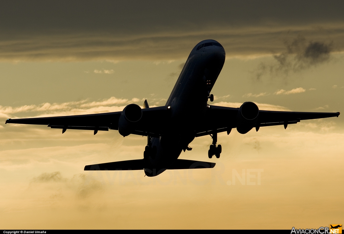 N460UP - Boeing 757-24APF - UPS - United Parcel Service