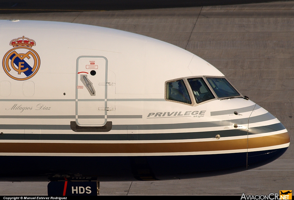 EC-HDS - Boeing 757-256 - Privilege Style