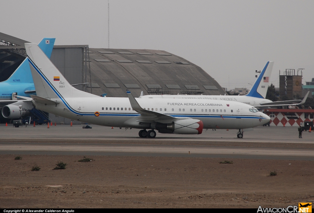 FAC0001 - Boeing 737-74V(BBJ) - Fuerza Aérea Colombiana