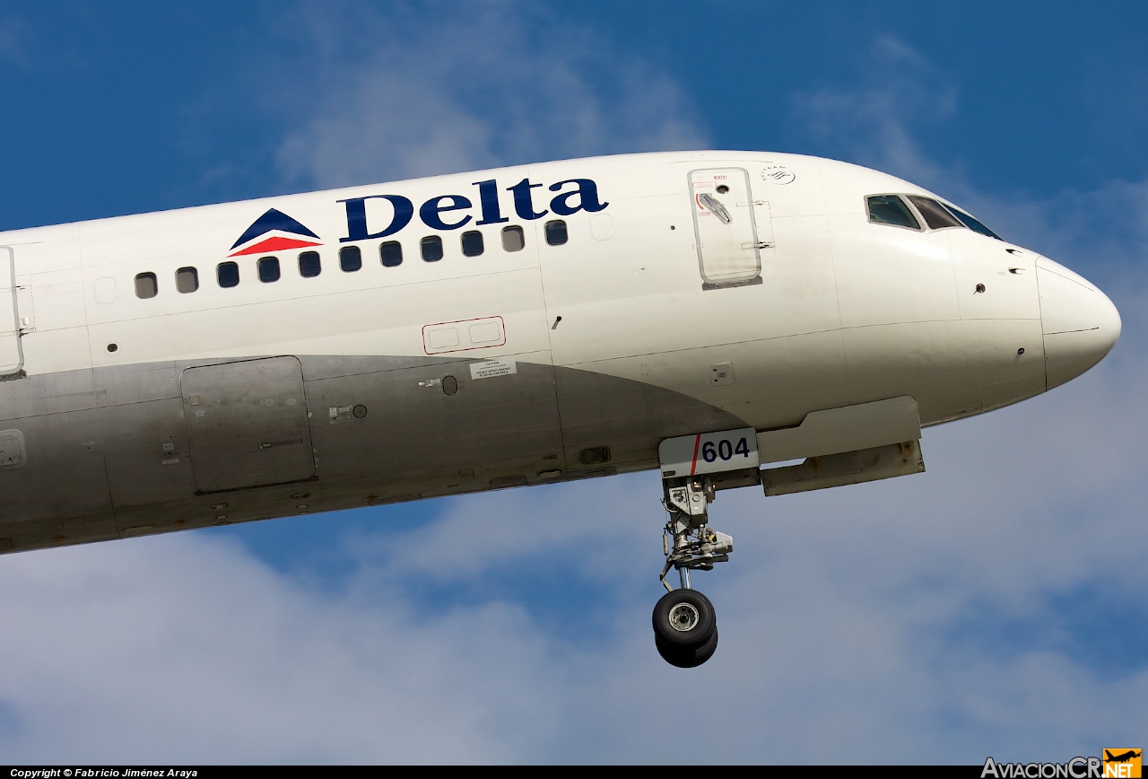 N604DL - Boeing 757-232 - Delta Airlines