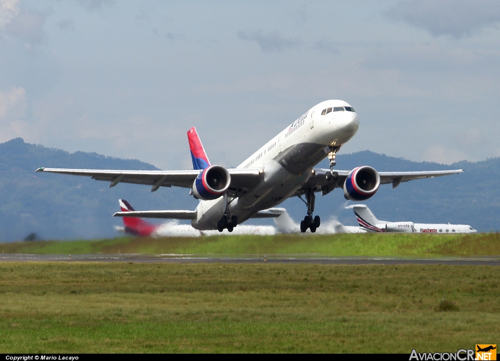 N671DN - Boeing 757-232 - Delta Air Lines
