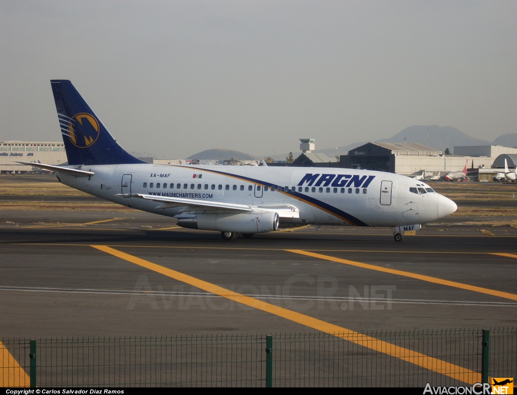 XA-MAF - Boeing 737-2K9/Adv - Magnicharter