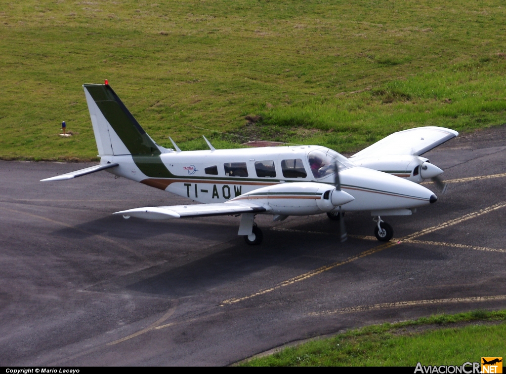TI-AOW - Piper PA-34-200T - TACSA