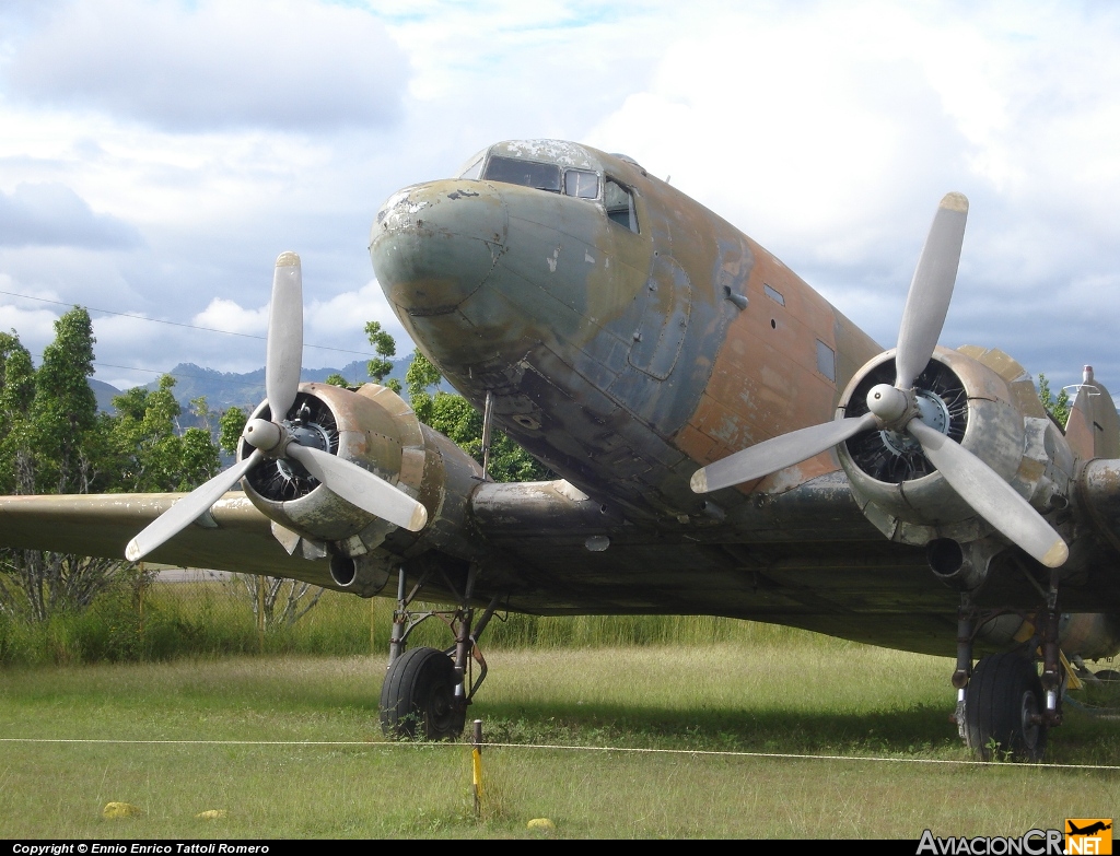 FAH-306 - Douglas C-47A Skytrain - Fuerza Aerea Hondureña