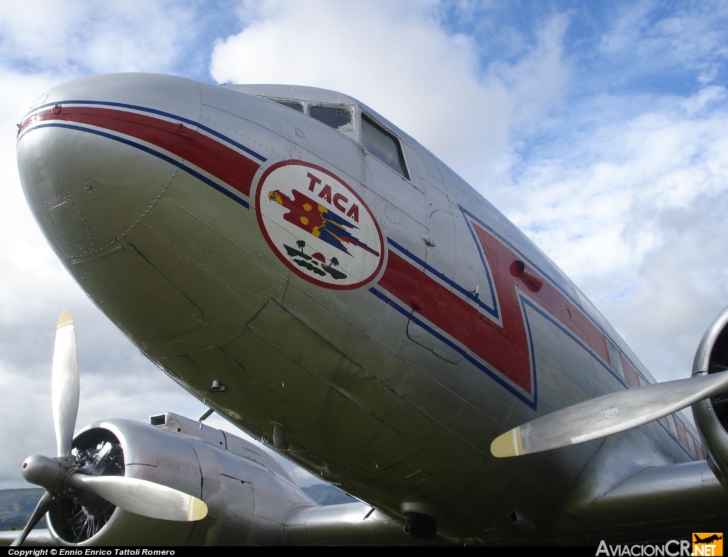 XH-TAZ - Douglas C-47A Skytrain - TACA