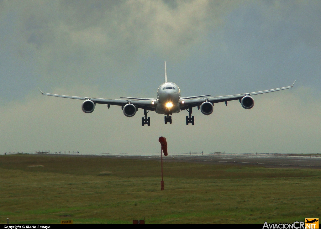 EC-JCZ - Airbus A340-642 - Iberia