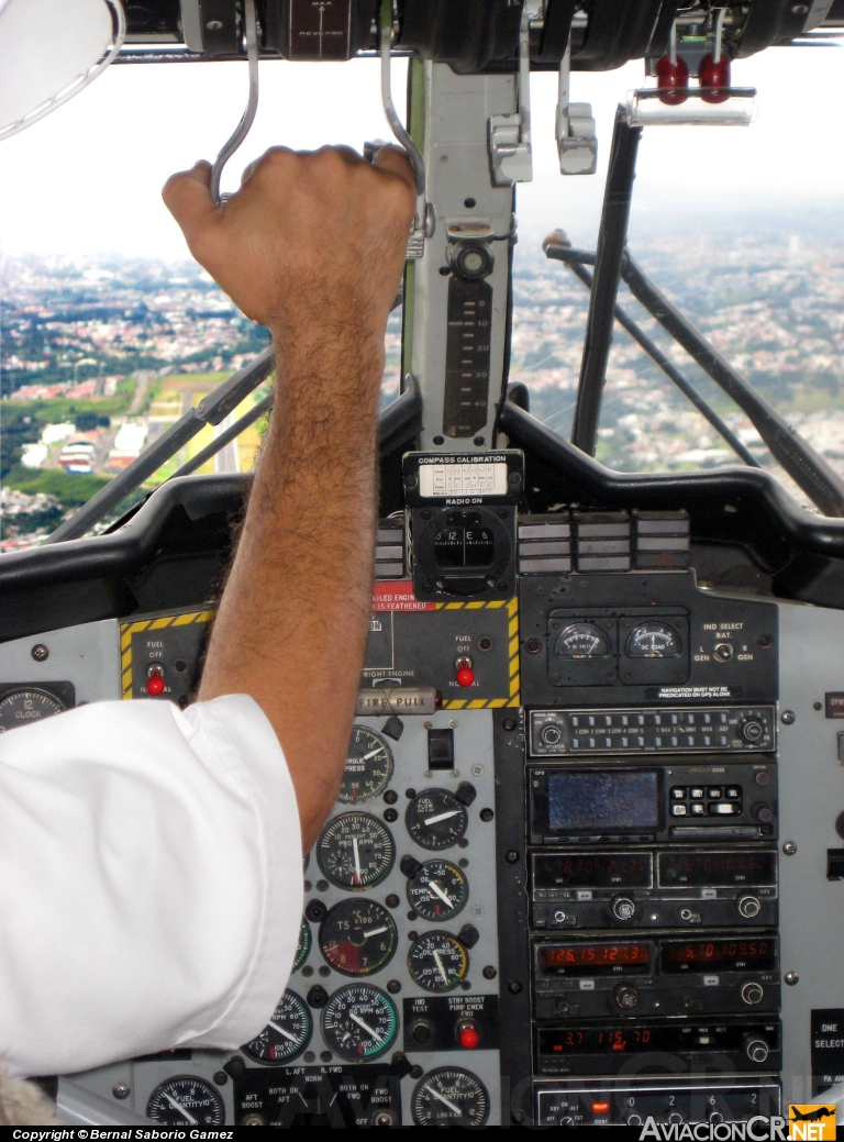 TI-AZD - De Havilland Canada DHC-6-300 Twin Otter - Nature Air