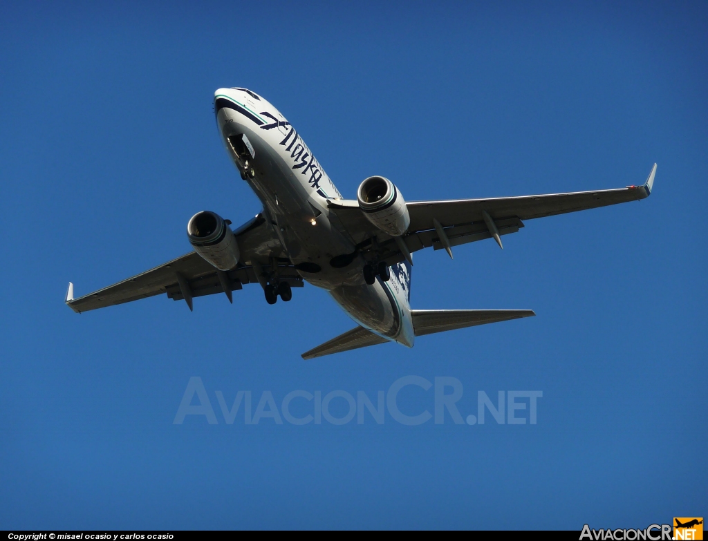 N613AS - Boeing 737-705 - Alaska Airlines