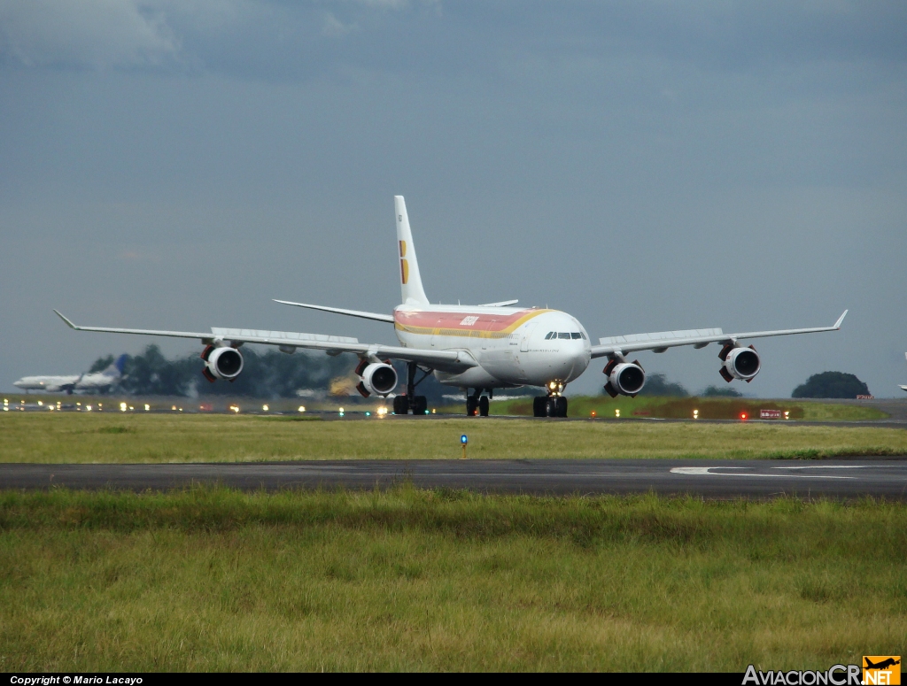 EC-HDQ - Airbus A340-313X - Iberia