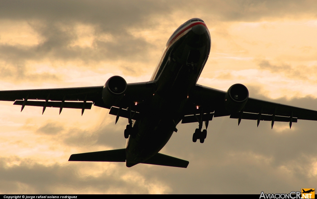 N14077 - Airbus A300B4-605R - American Airlines