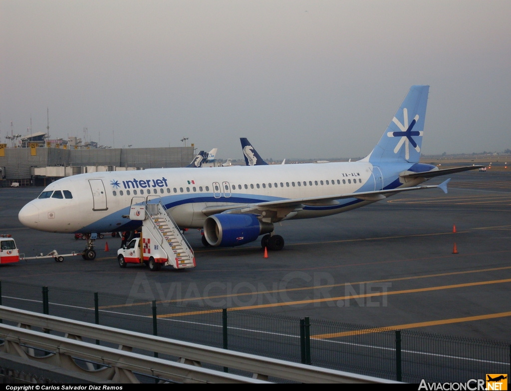 XA-ALM - Airbus A320-214 - Interjet