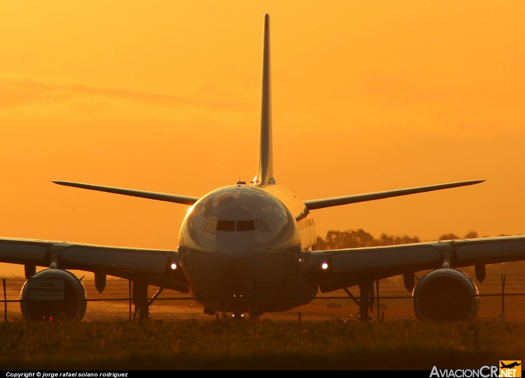 EC-JCY - Airbus A340-642 - Iberia