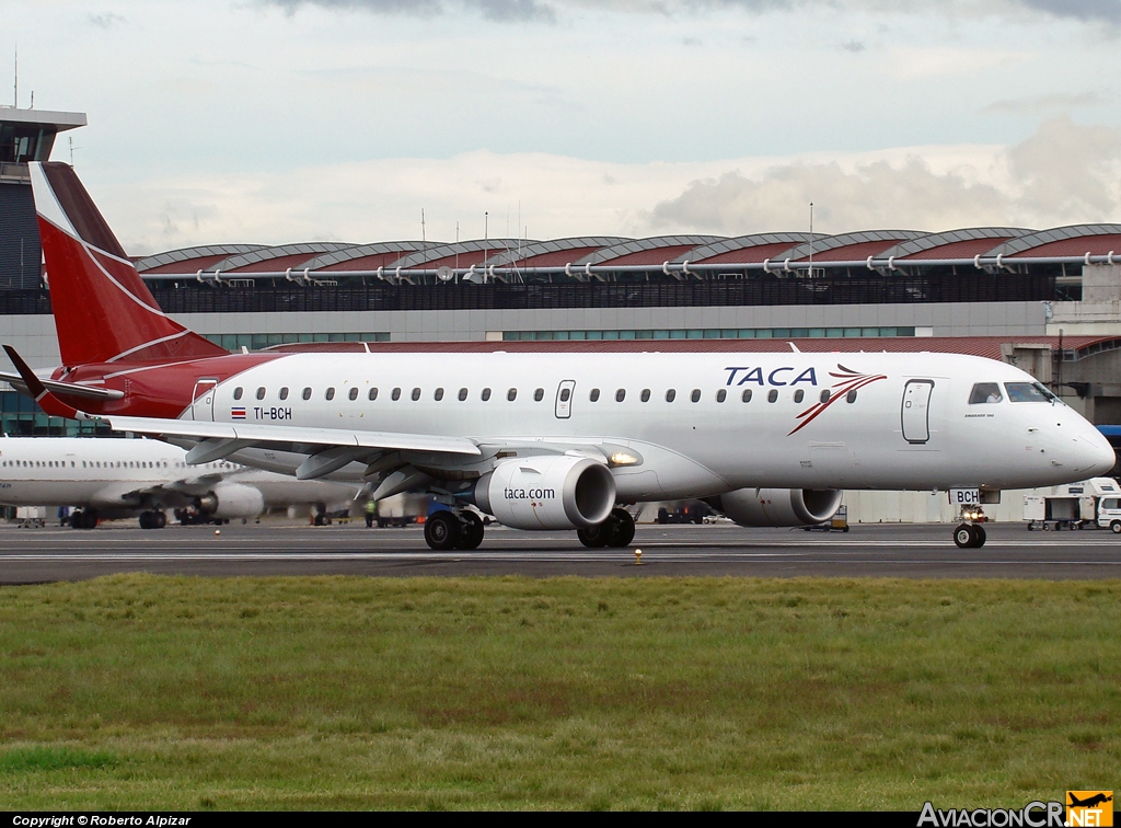 TI-BCH - Embraer 190-100IGW - TACA