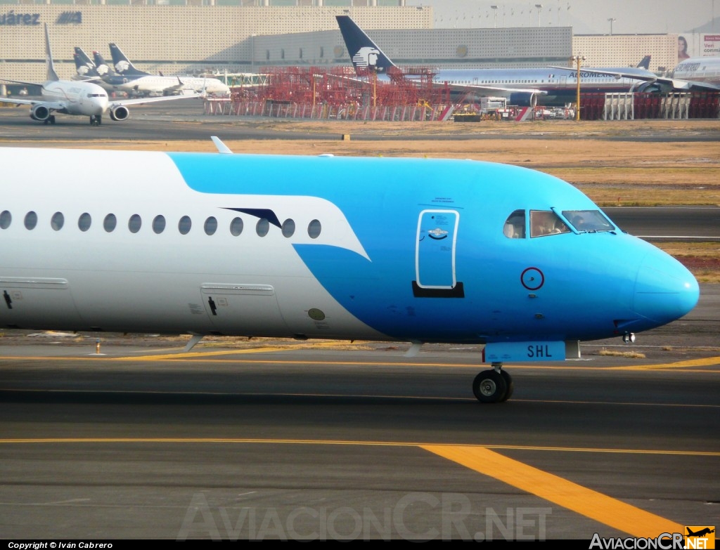 XA-SHL - Fokker F-100 - Click mexicana