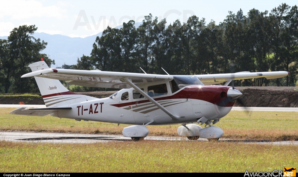 TI-AZT - Cessna 206H Stationair - Aires de pavas